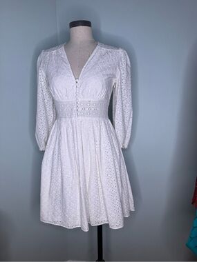 Jill Jill Stuart
White Eyelet Puff Sleeve Dress